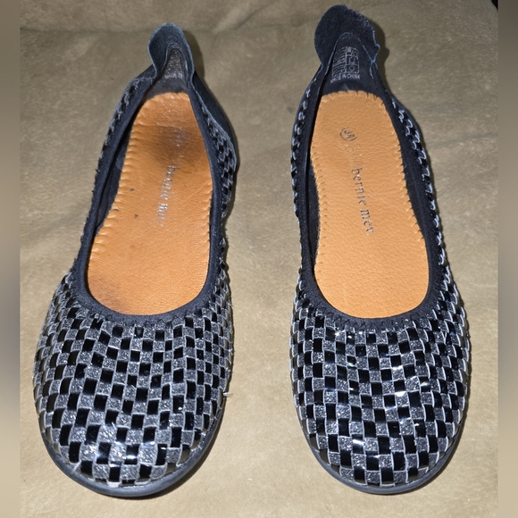 Bernie Mev Black Glitter Patent Basket Weave Flats Shoes 39 (US8.5) - Picture 1 of 12